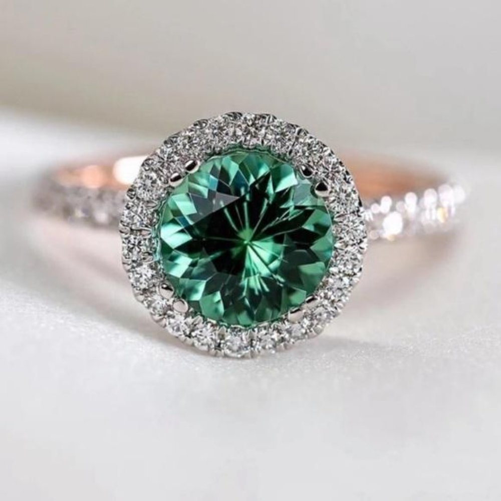 NEW 925 STERLING SILVER DIAMOND ENGAGEMENT RING, CUTE RING, SHINY RING. - Picture 2 of 4